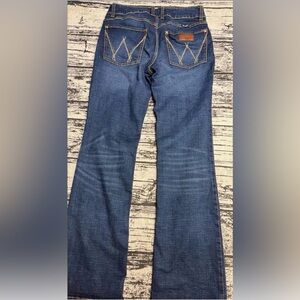 Women’s wrangler boot cut jeans